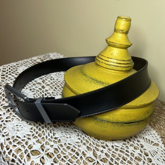 Black belt women’s with muted silver buckle B13 - Picture 5 of 9